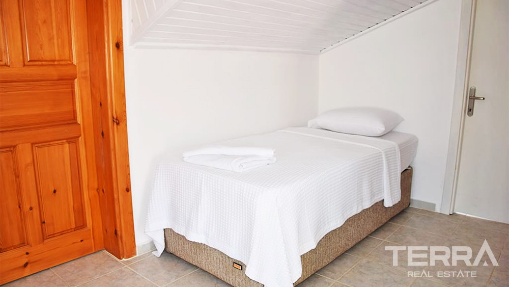 Affordable Penthouse Apartment in Fethiye 1 km from Çalış Beach - 35580