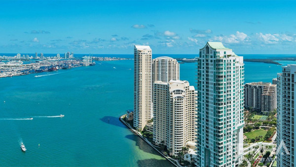 Miami Biscayne Körfezi Manzaralı  Satılık Lüks Daireler