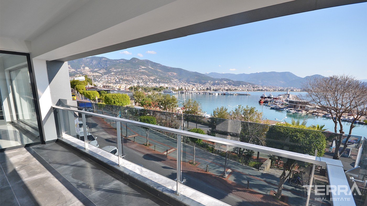 Seafront Apartment with Quality of Interiors in Alanya Center