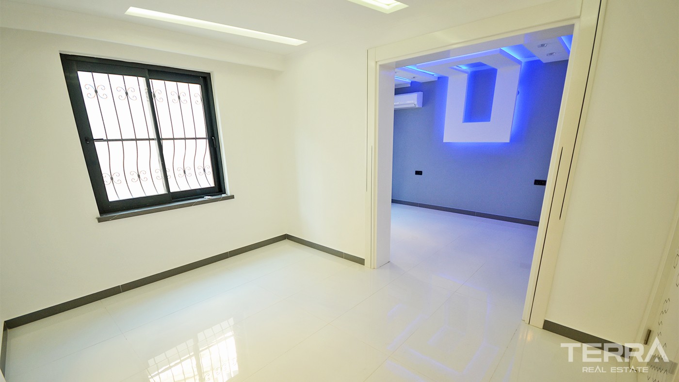 Seafront Apartment with Quality of Interiors in Alanya Center - 35898