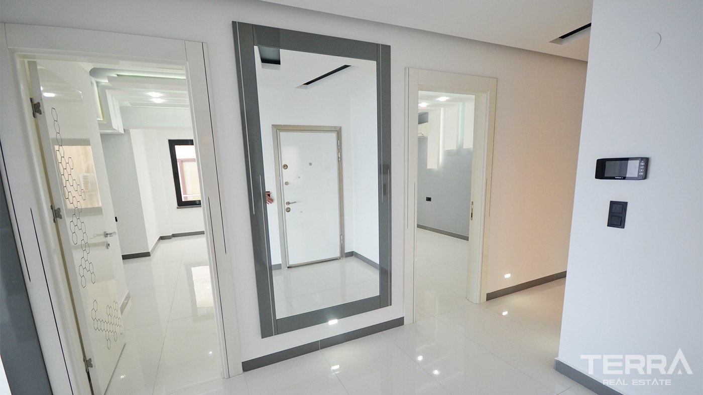 Seafront Apartment with Quality of Interiors in Alanya Center - 35901