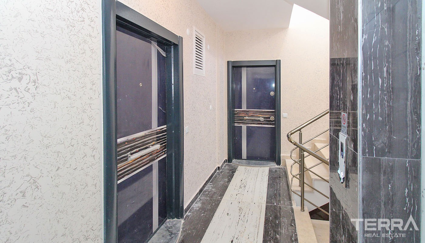 Family Flats for Sale with Central Location in Antalya - 35942