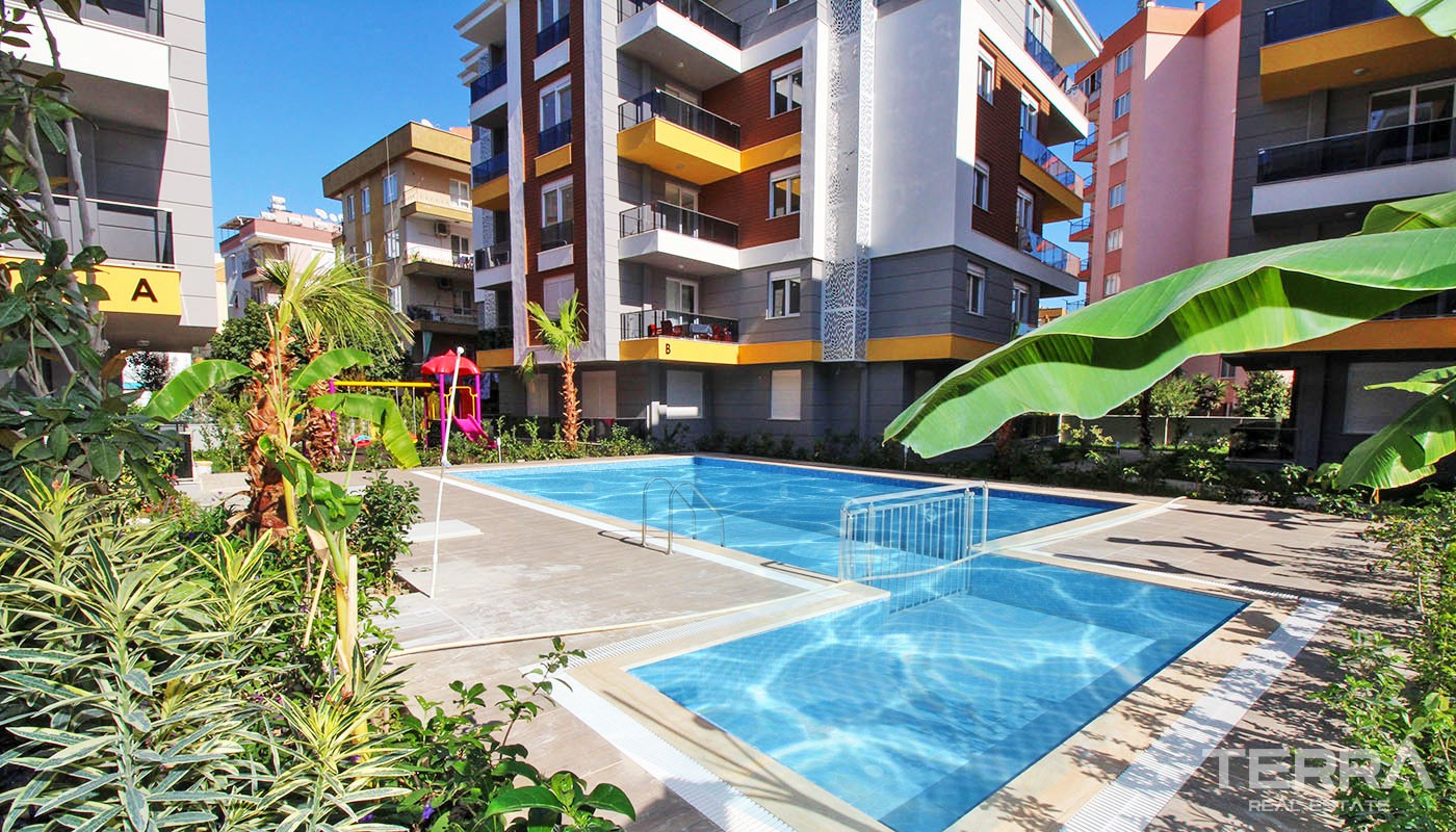 Family Flats for Sale with Central Location in Antalya - 35947
