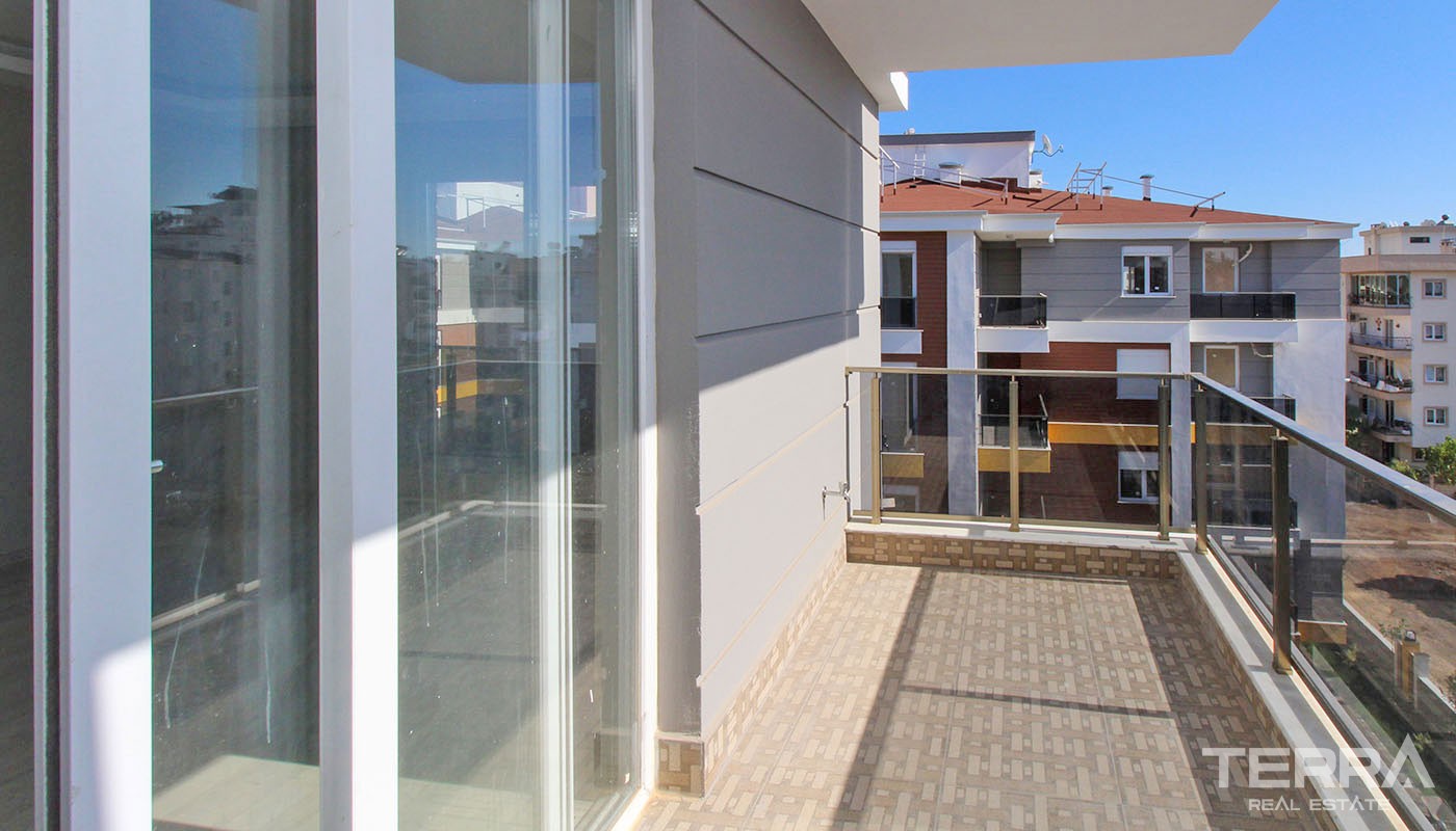 Family Flats for Sale with Central Location in Antalya - 35949