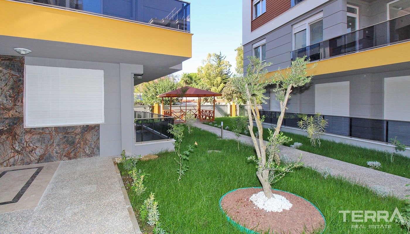 Family Flats for Sale with Central Location in Antalya - 35950