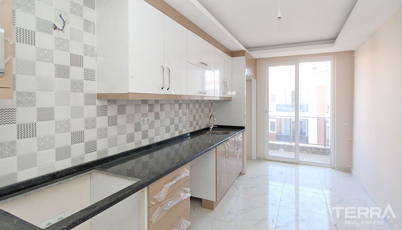 Family Flats for Sale with Central Location in Antalya - 35955