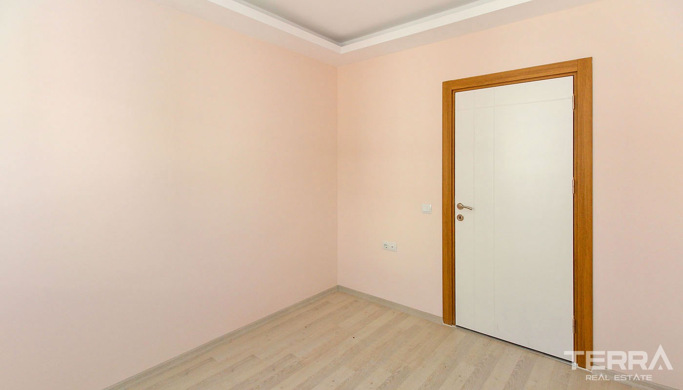 Family Flats for Sale with Central Location in Antalya - 35959