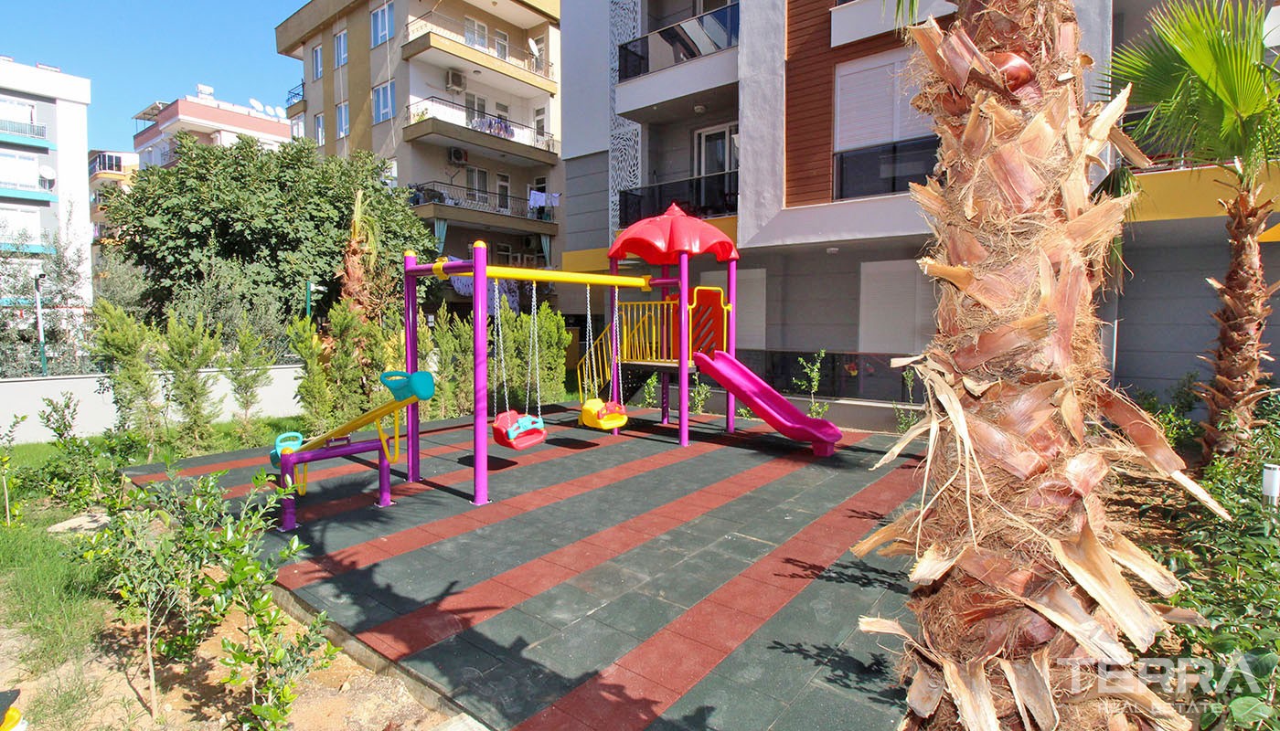 Family Flats for Sale with Central Location in Antalya - 35971