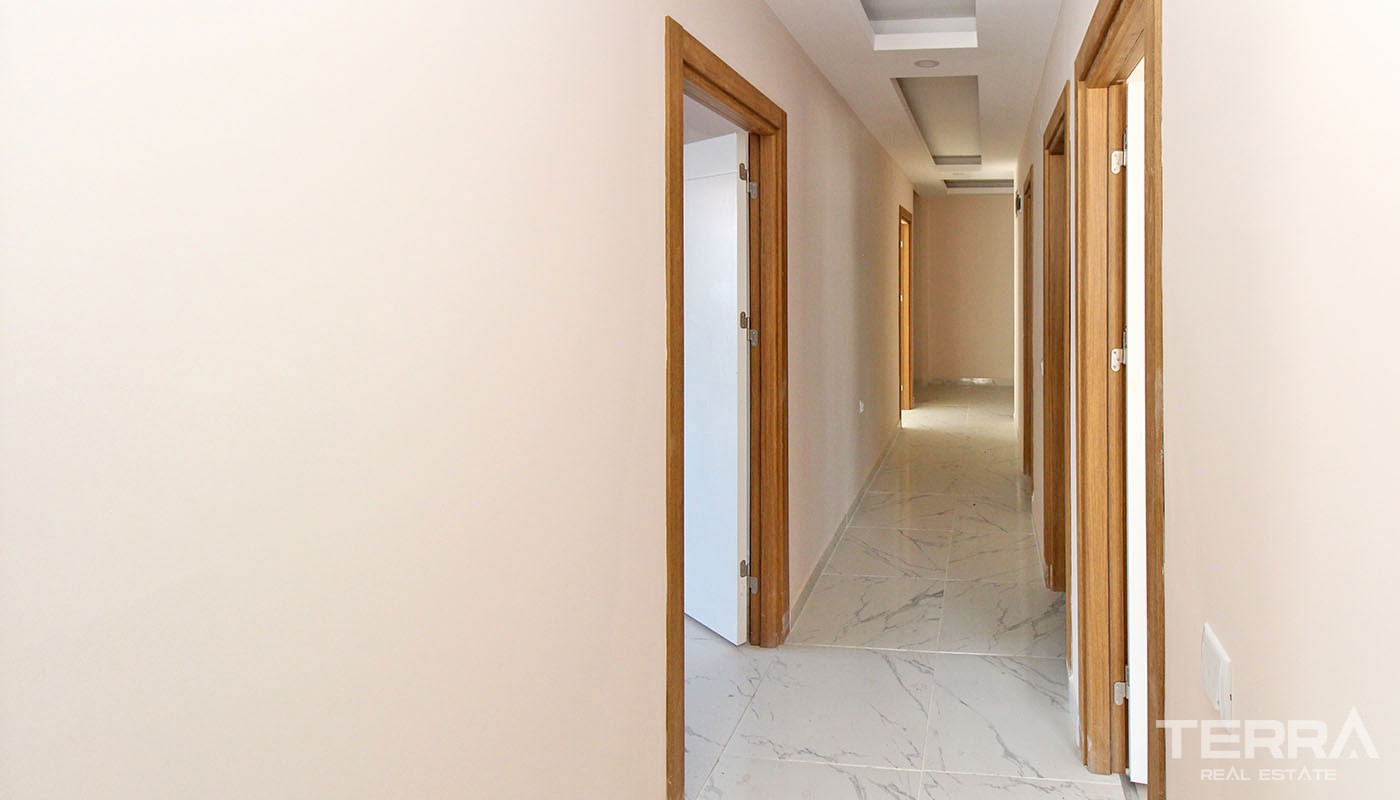 Family Flats for Sale with Central Location in Antalya - 35972
