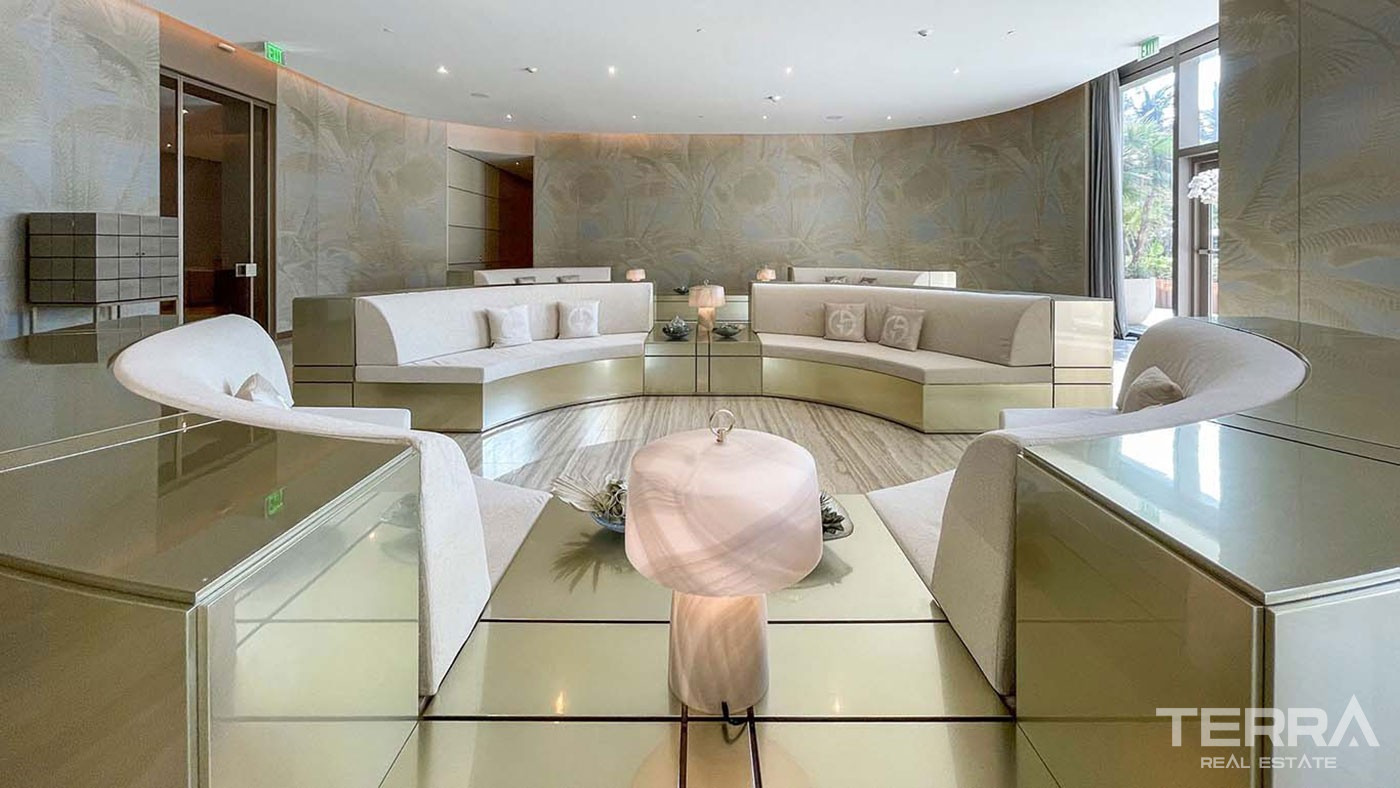 Seafront Apartments in Miami's Prestigious Armani Casa Project - 101111