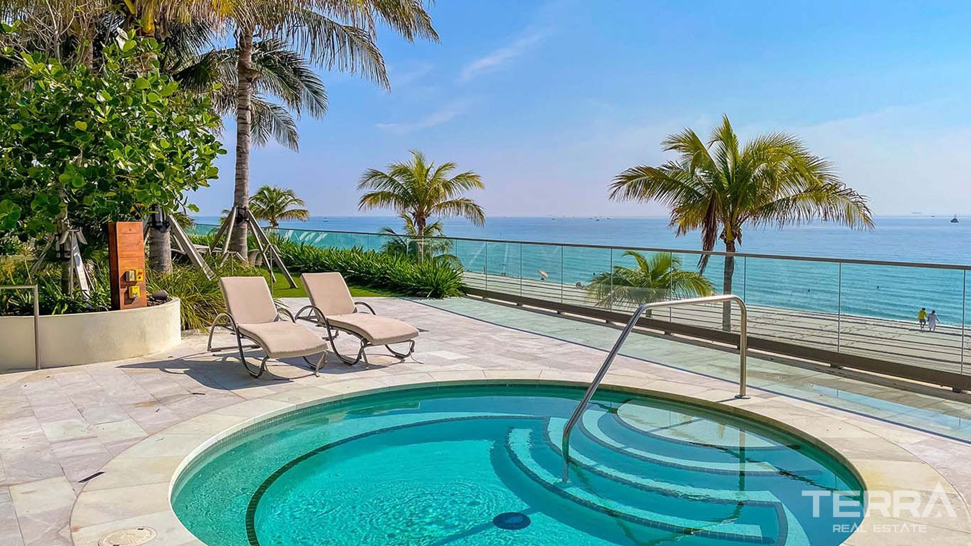 Seafront Apartments in Miami's Prestigious Armani Casa Project - 101116