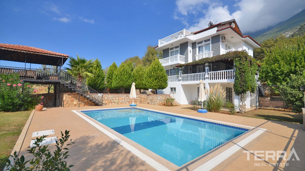 Freistehende Villa mit Bergblick und privatem Pool in Fethiye Ovacık
