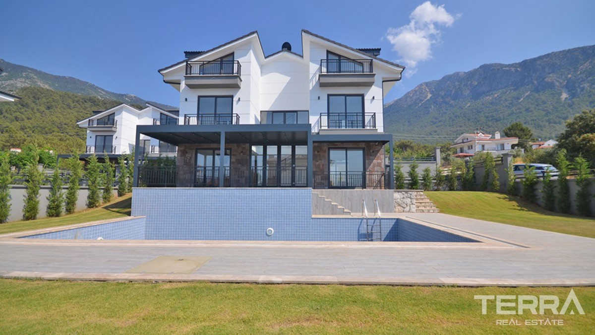 Neue Vierbett Villa mit privatem Pool in Ovacık Fethiye