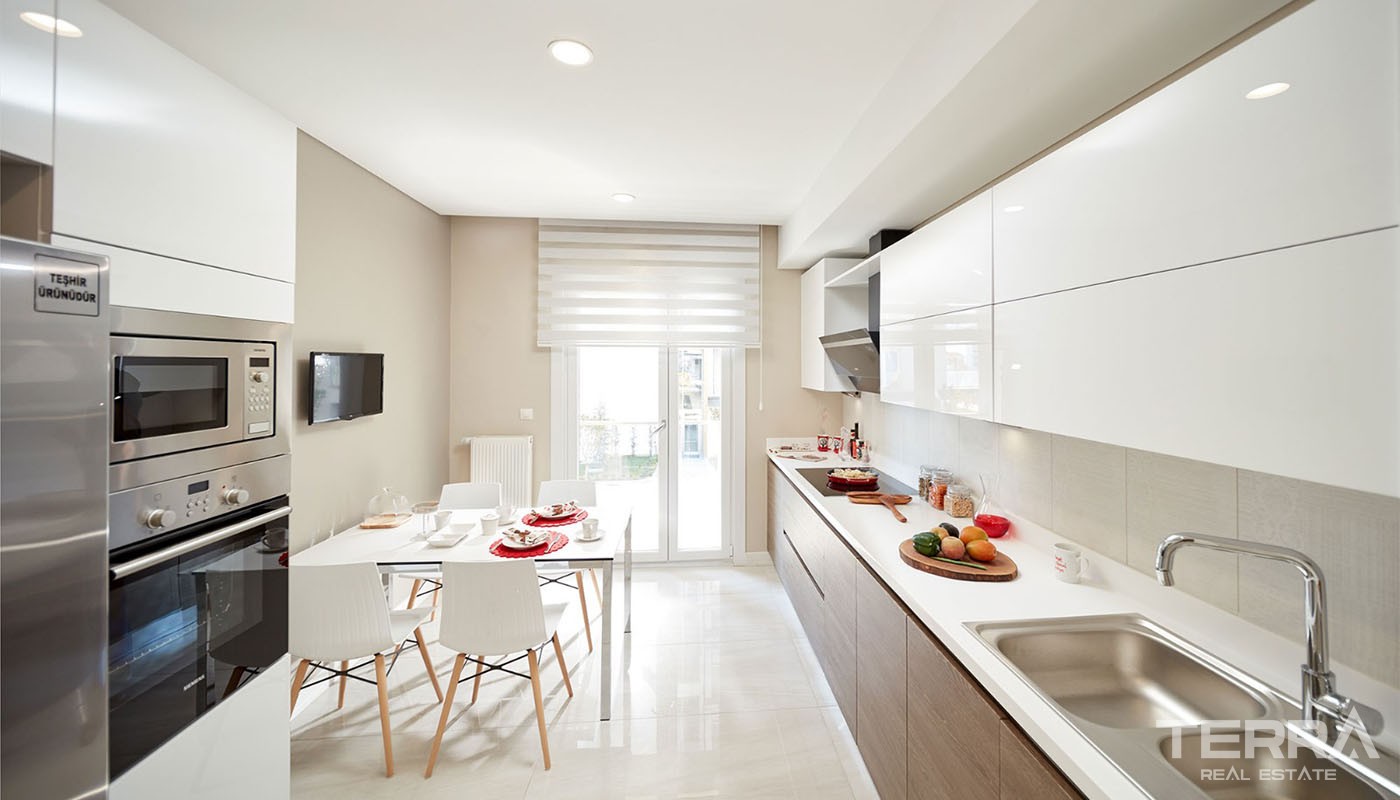 First-Class Apartments Close to Social Amenities in Küçükçekmece - 36920