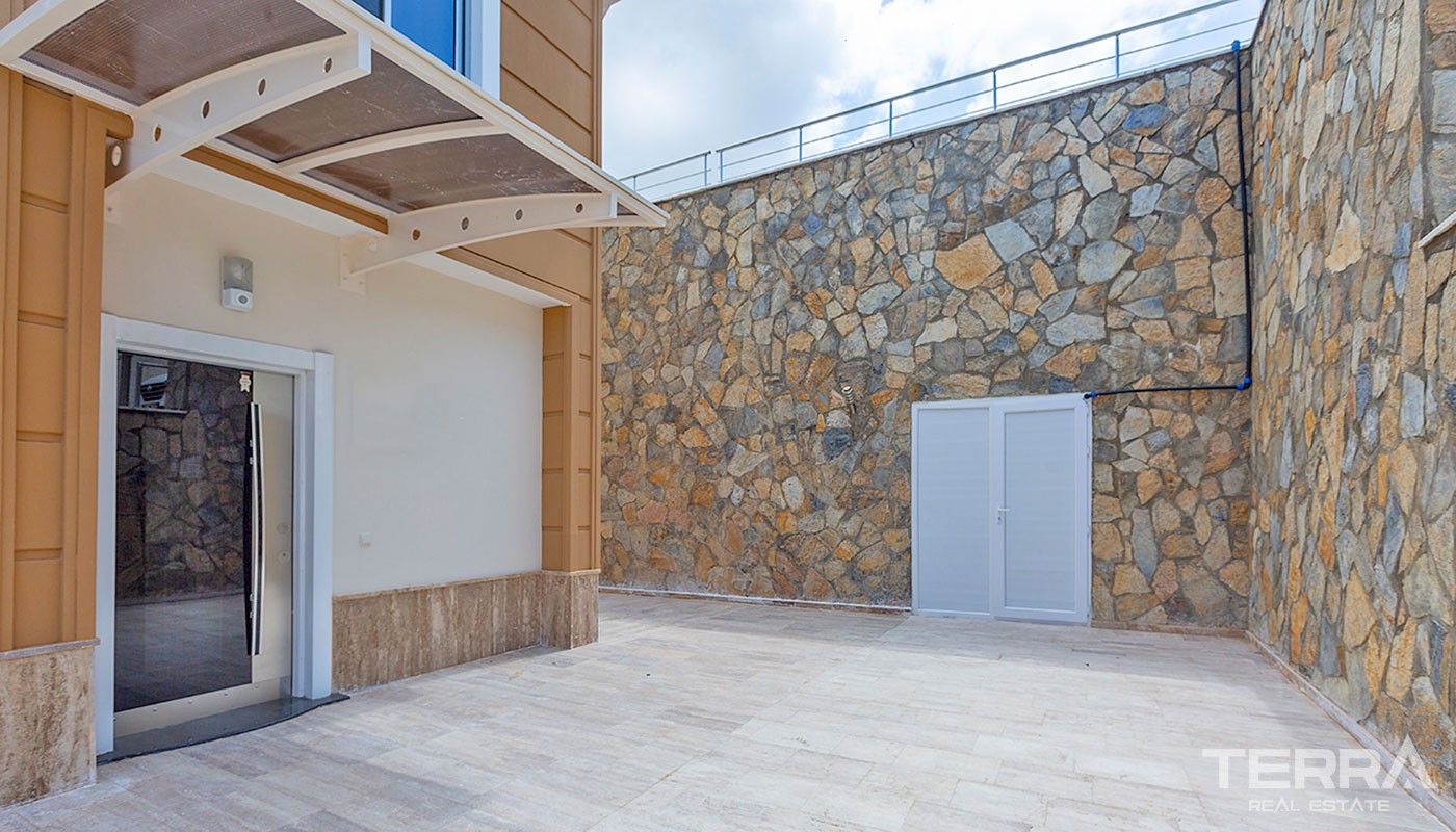 Sea View House With Private Sauna and Luxury Furniture in Kargıcak - 38141