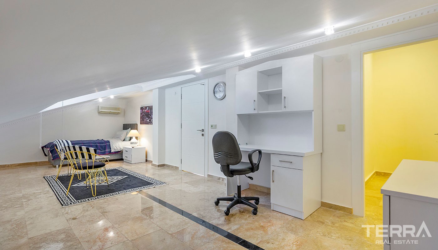 Sea View House With Private Sauna and Luxury Furniture in Kargıcak - 38147