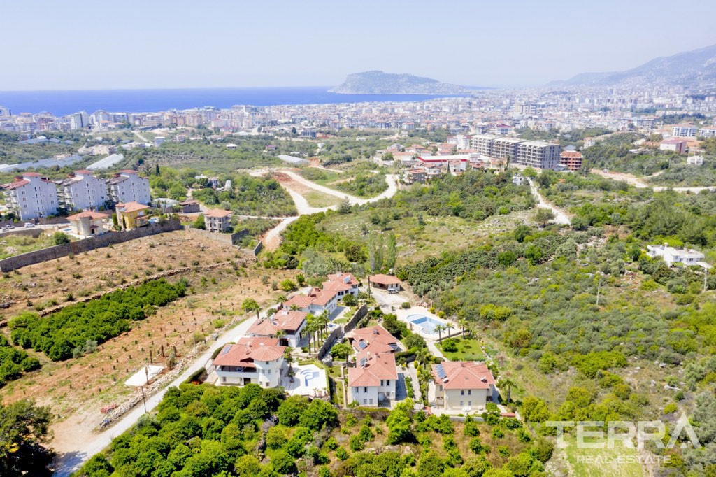 Remarkable Villa in the Development With Common-Use Pool in Oba - 38301