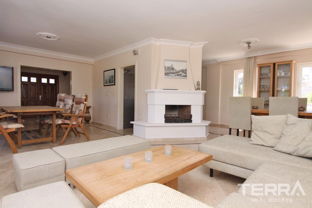 Remarkable Villa in the Development With Common-Use Pool in Oba - 38310