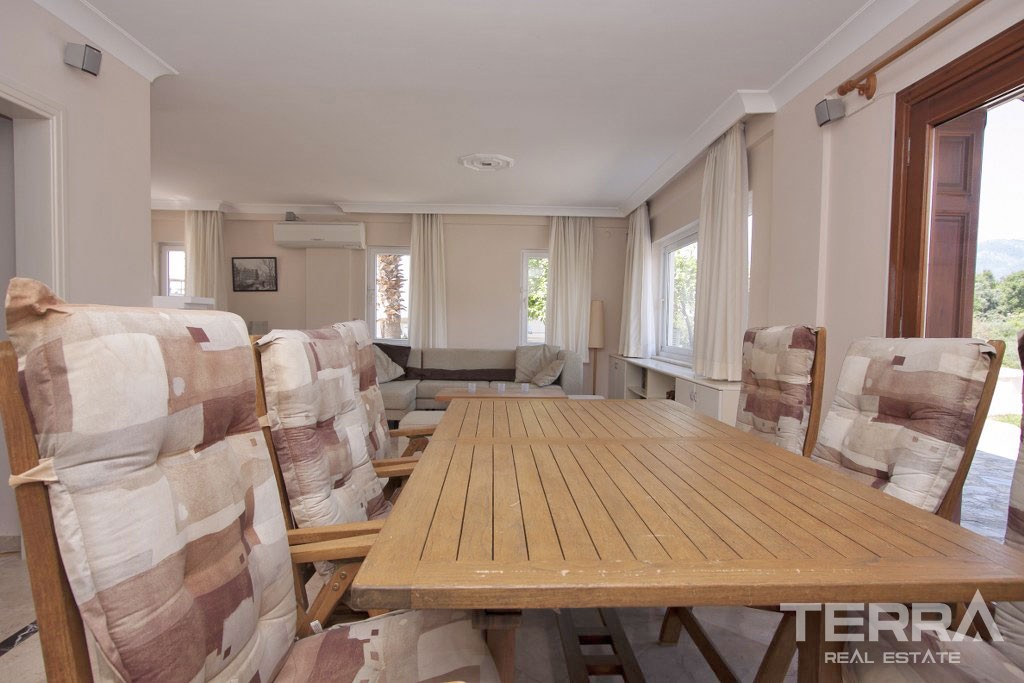 Remarkable Villa in the Development With Common-Use Pool in Oba - 38311
