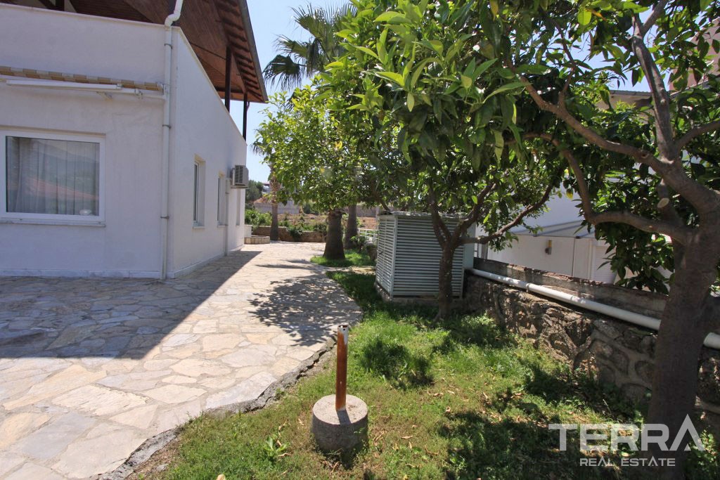 Remarkable Villa in the Development With Common-Use Pool in Oba - 38312