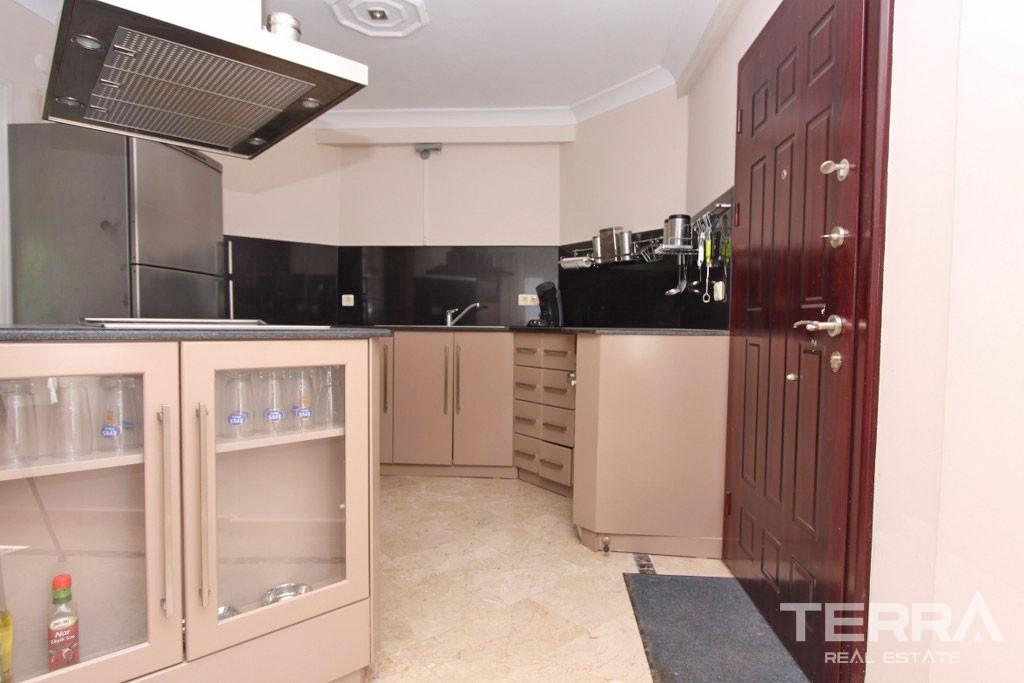 Remarkable Villa in the Development With Common-Use Pool in Oba - 38316