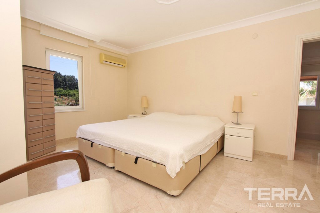 Remarkable Villa in the Development With Common-Use Pool in Oba - 38332
