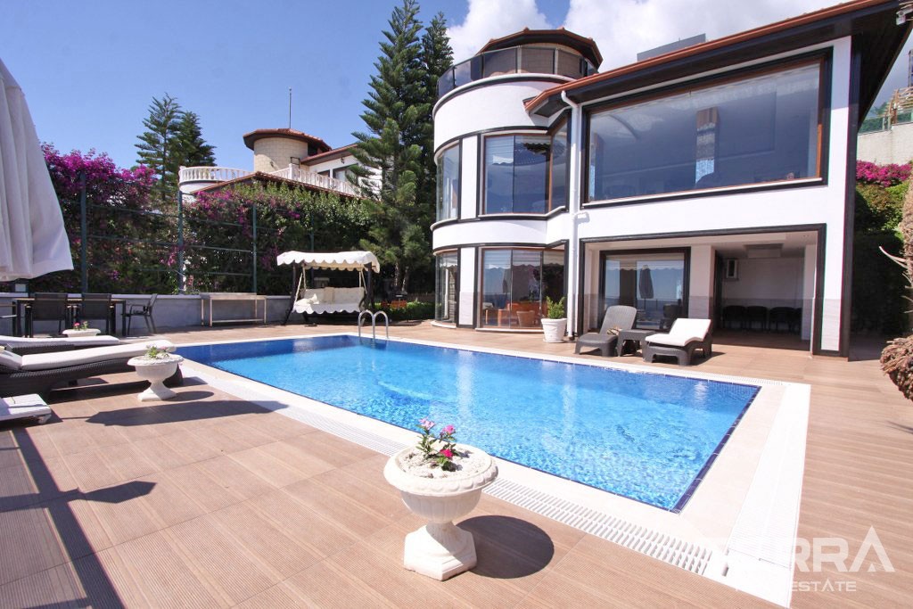 Luxury Villa With Private Pool and Amazing Sea Views in Bektaş - 38363