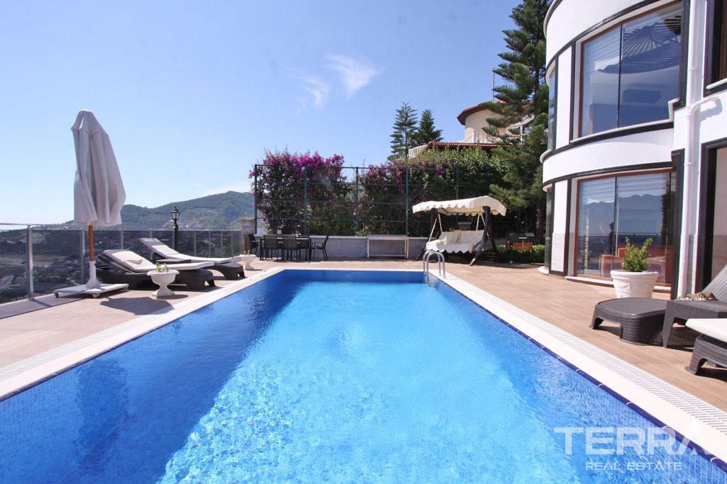 Luxury Villa With Private Pool and Amazing Sea Views in Bektaş - 38367