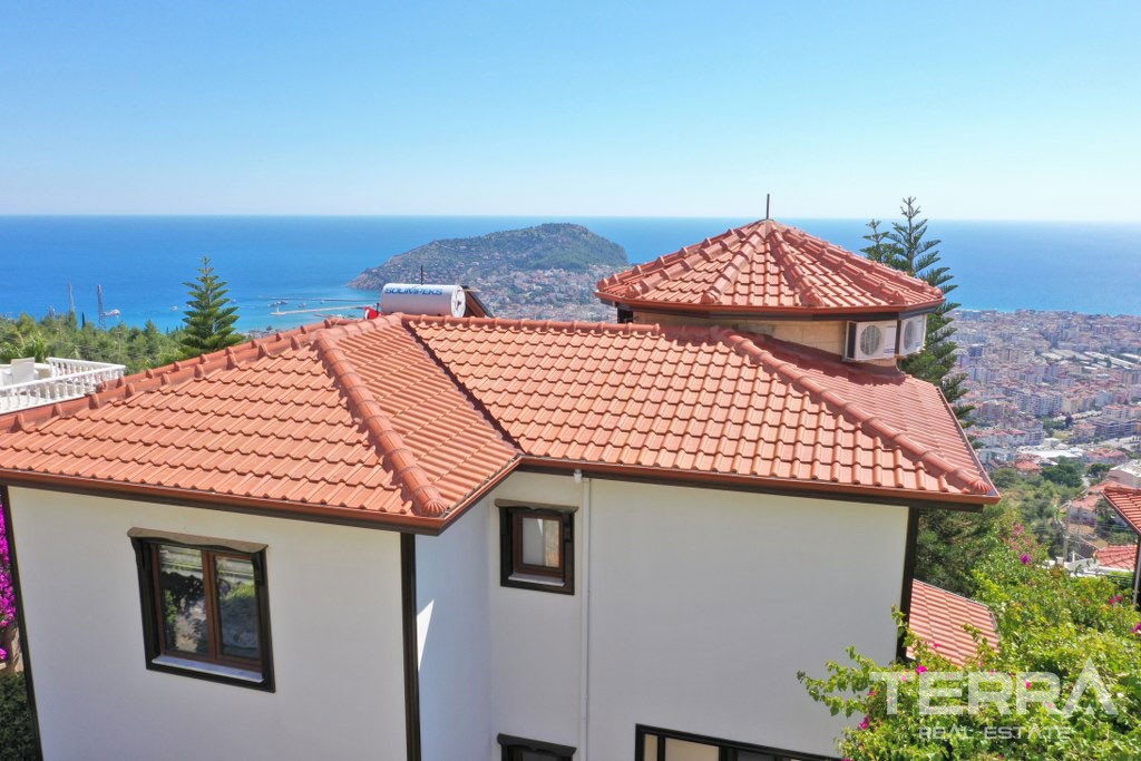 Luxury Villa With Private Pool and Amazing Sea Views in Bektaş - 38381