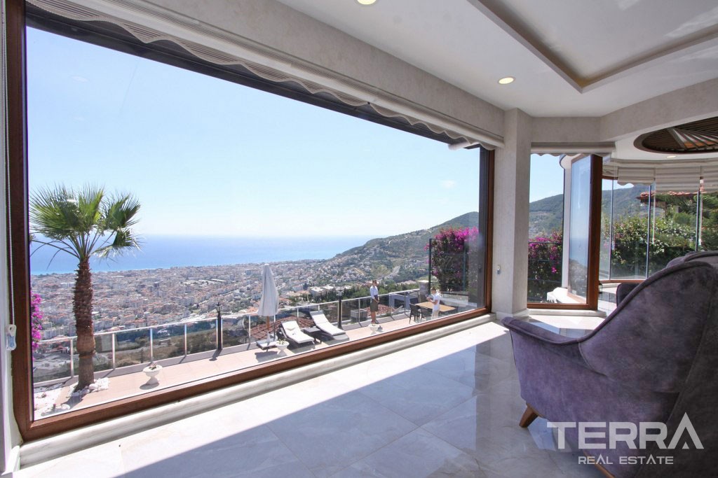 Luxury Villa With Private Pool and Amazing Sea Views in Bektaş - 38389