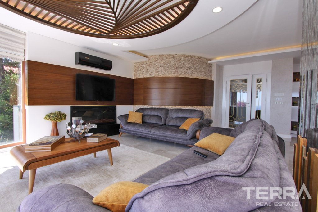 Luxury Villa With Private Pool and Amazing Sea Views in Bektaş - 38390