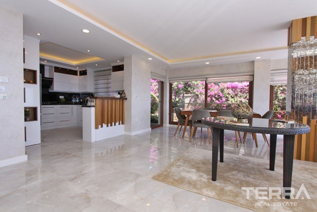 Luxury Villa With Private Pool and Amazing Sea Views in Bektaş - 38393