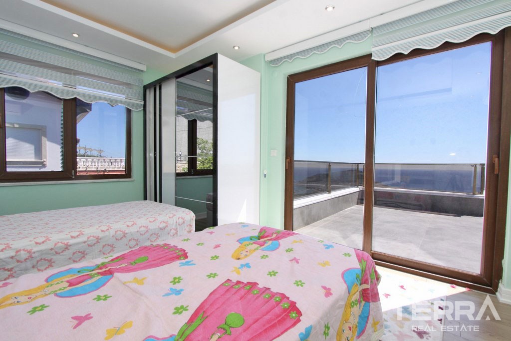 Luxury Villa With Private Pool and Amazing Sea Views in Bektaş - 38409