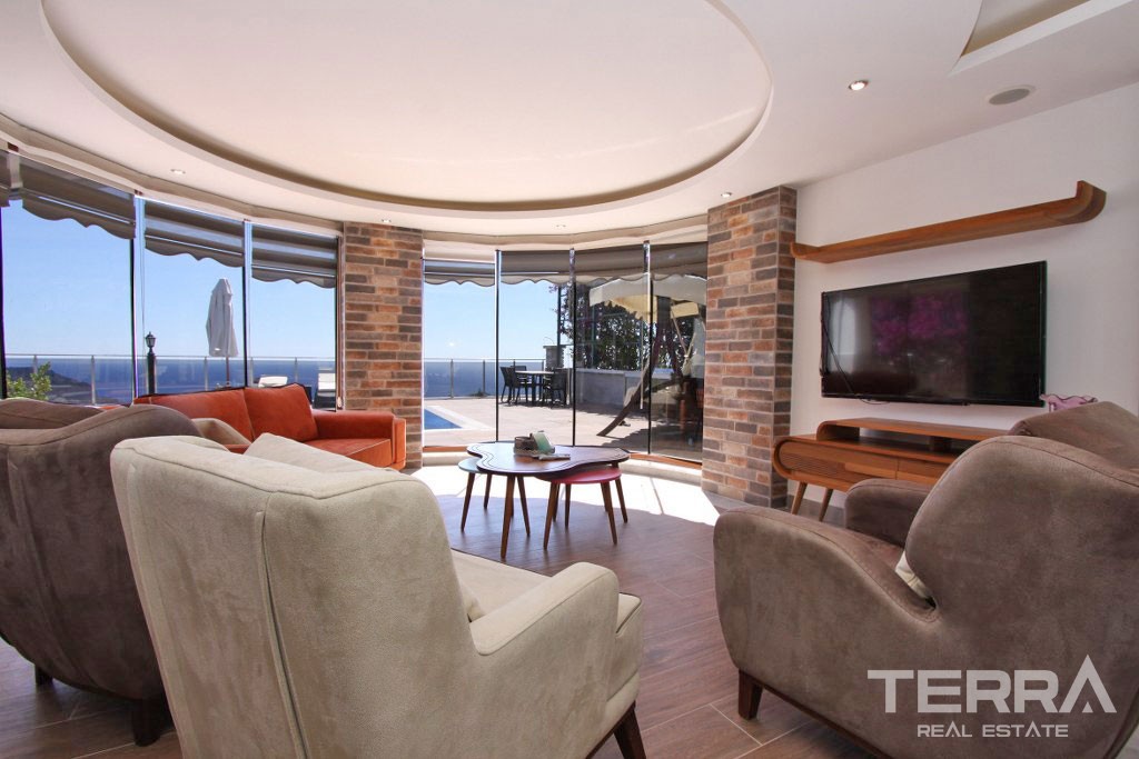 Luxury Villa With Private Pool and Amazing Sea Views in Bektaş - 38411