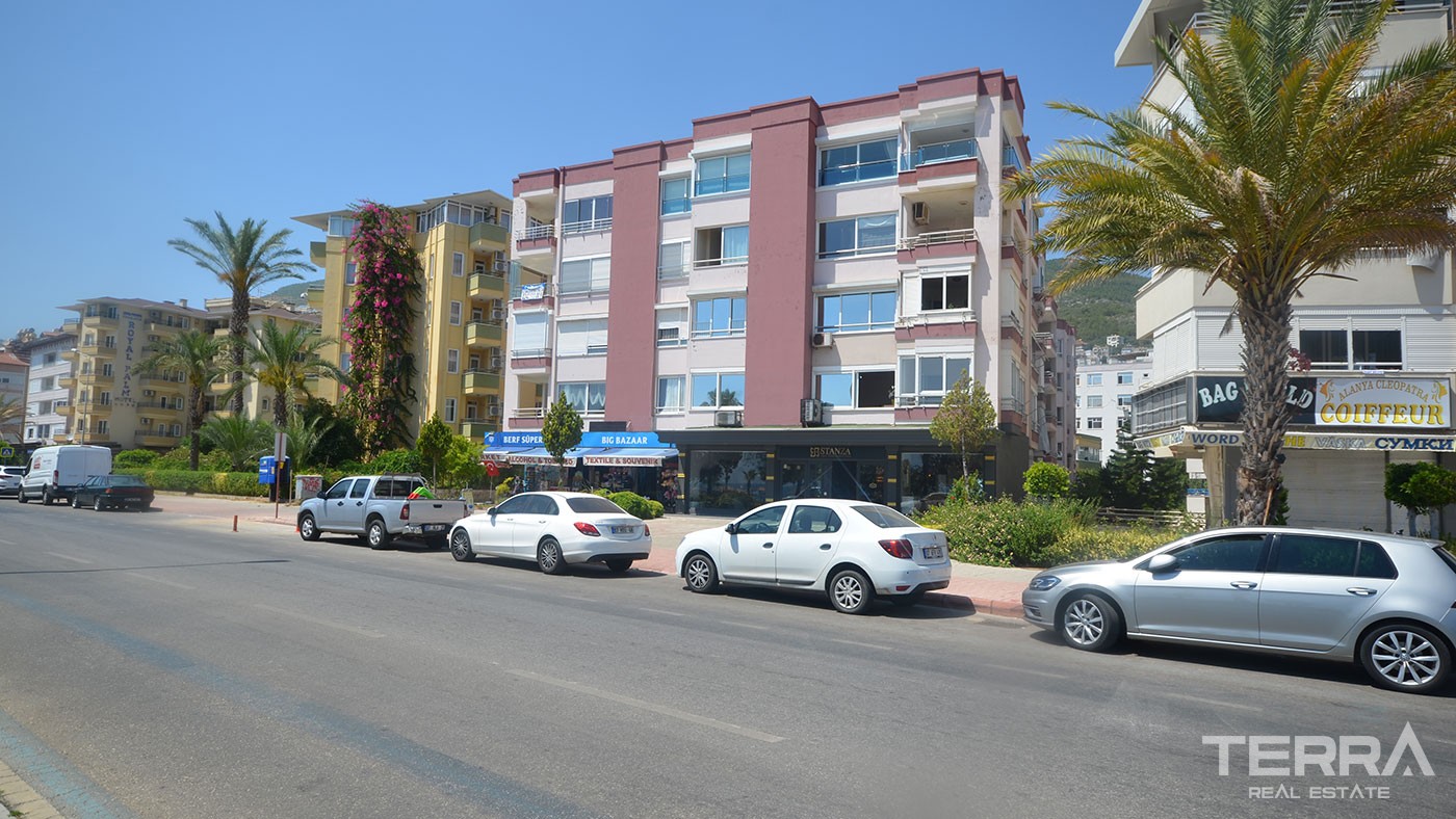 Seafront Family Apartment Facing Famous Cleopatra Beach in Alanya - 38760