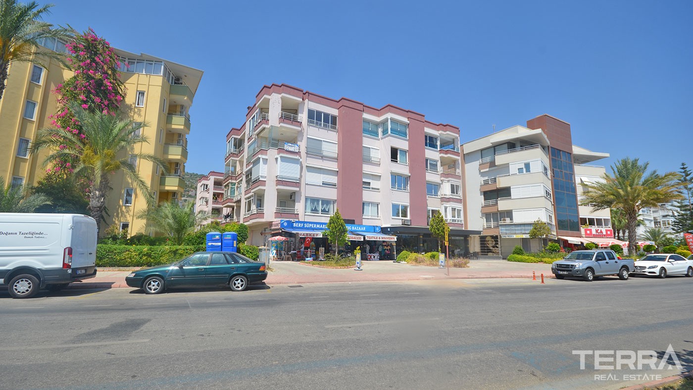 Seafront Family Apartment Facing Famous Cleopatra Beach in Alanya - 38761