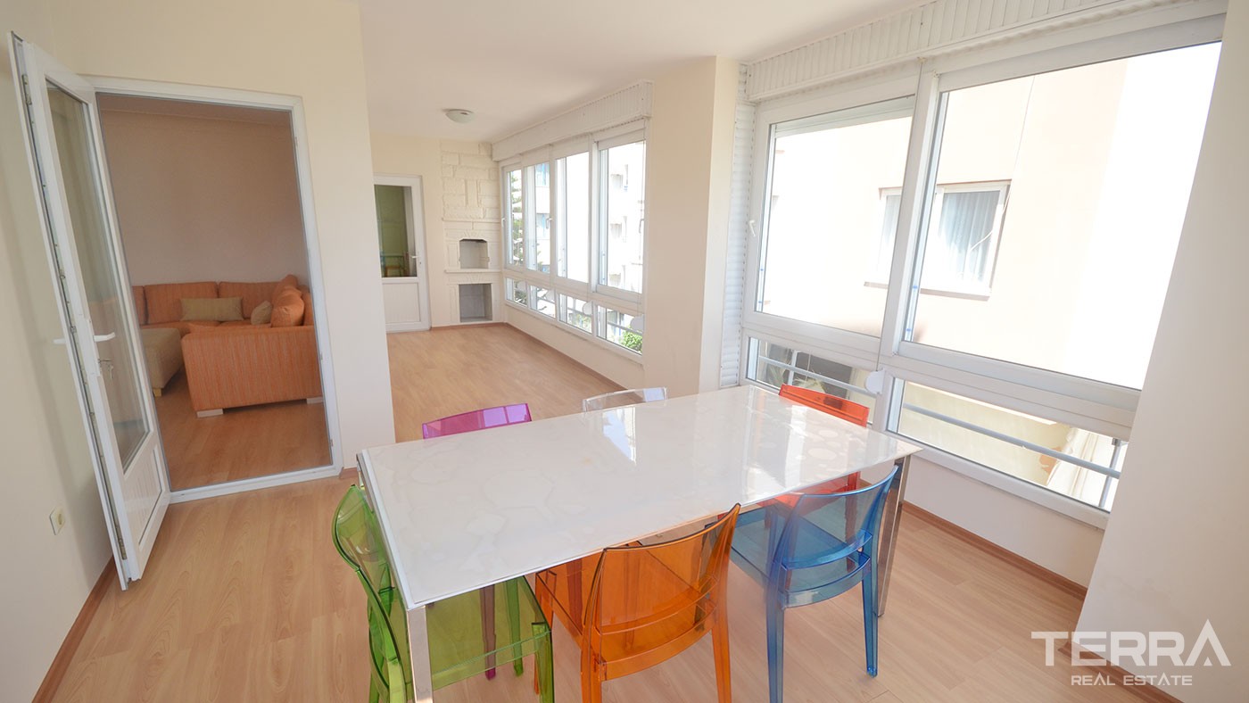 Seafront Family Apartment Facing Famous Cleopatra Beach in Alanya - 38781