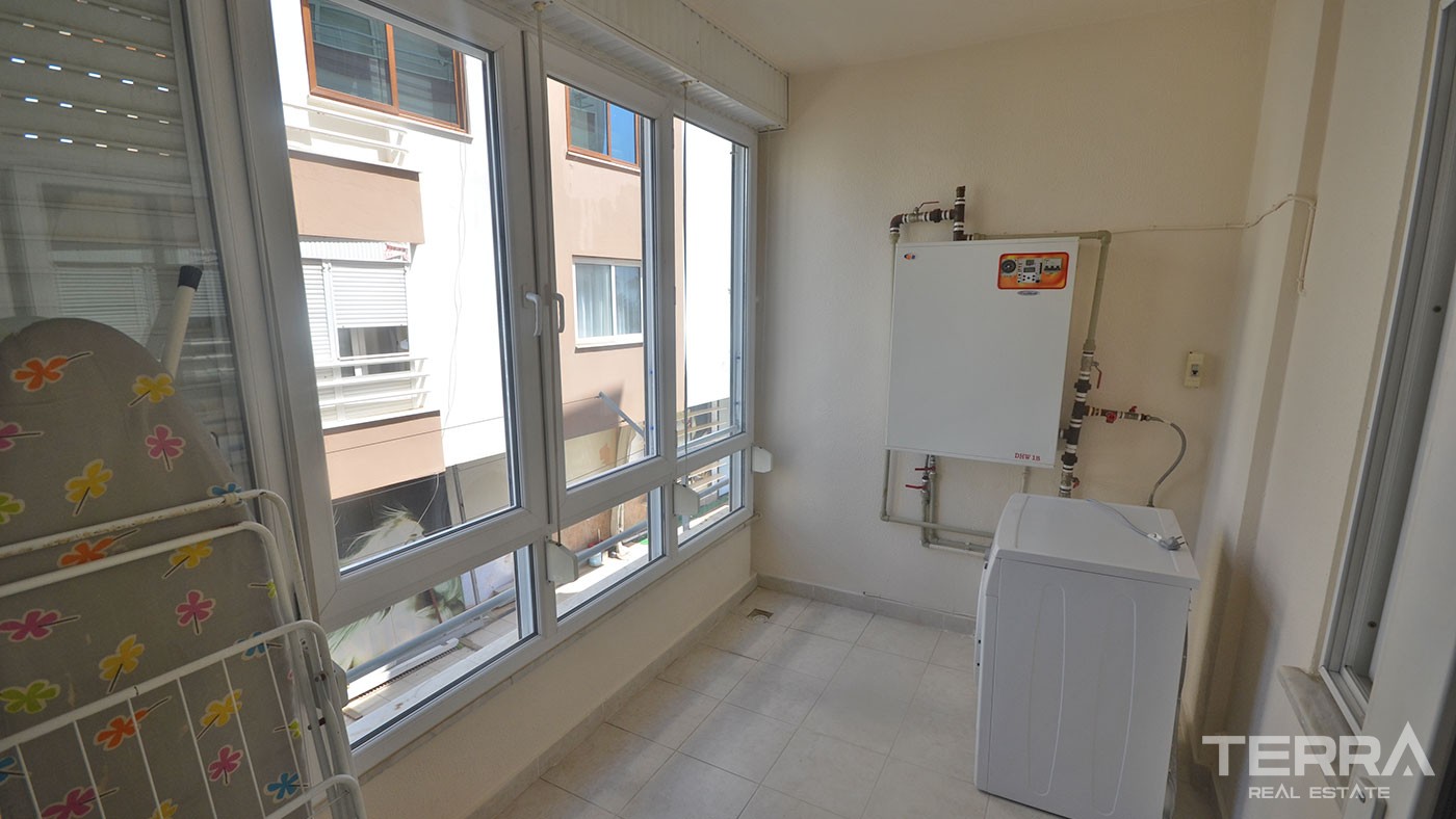 Seafront Family Apartment Facing Famous Cleopatra Beach in Alanya - 38782