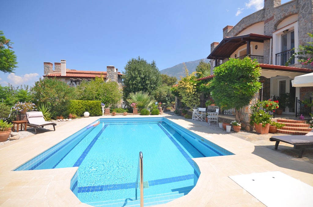 Charming House In A Beatiful Villa Complex With Large Garden in Ovacık - 38898