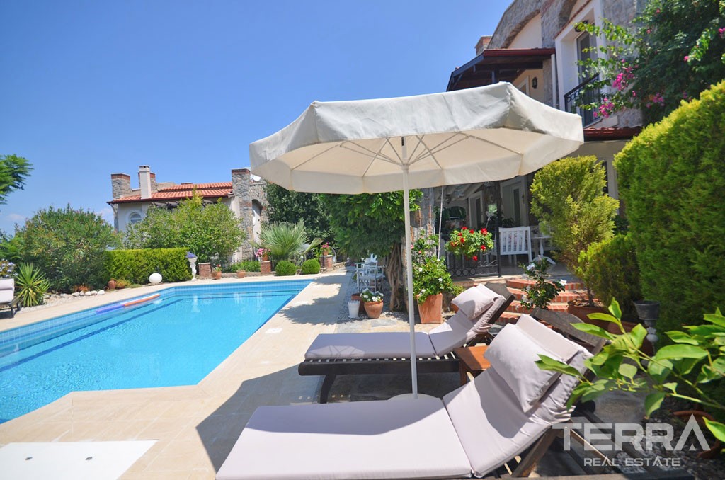 Charming House In A Beatiful Villa Complex With Large Garden in Ovacık - 38902