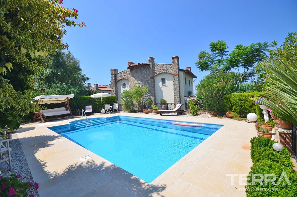 Charming House In A Beatiful Villa Complex With Large Garden in Ovacık - 38905