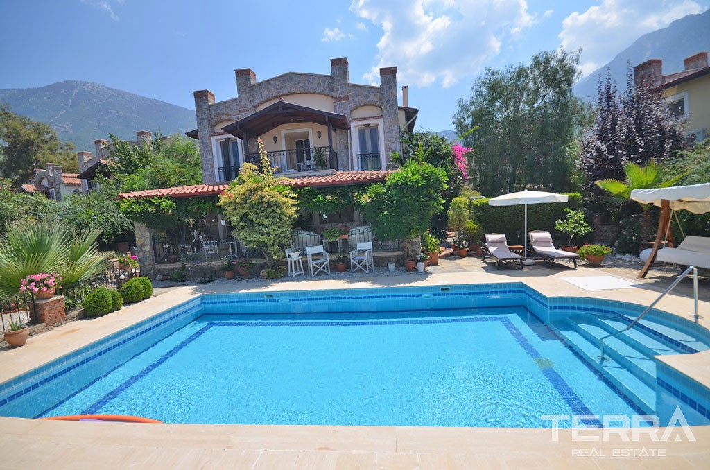 Charming House In A Beatiful Villa Complex With Large Garden in Ovacık - 38906