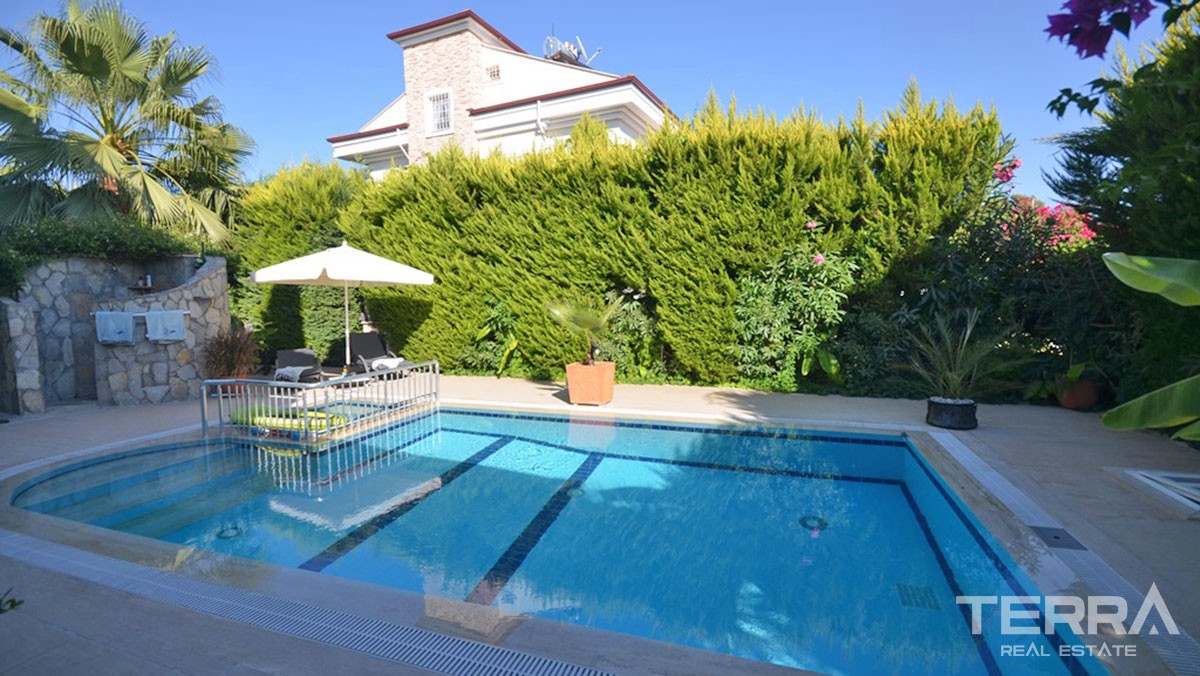 Immobilier de Luxe à Vendre à Fethiye Distance de Marche de la Plage - 39023