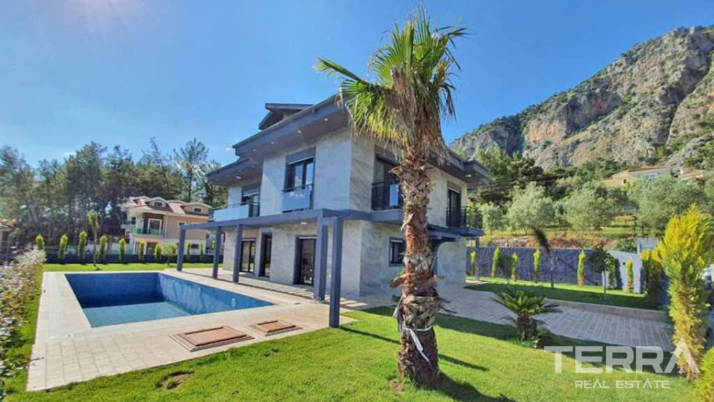 Excellent Quality House for Sale in Göcek With Spacious Garden&Pool - 39033
