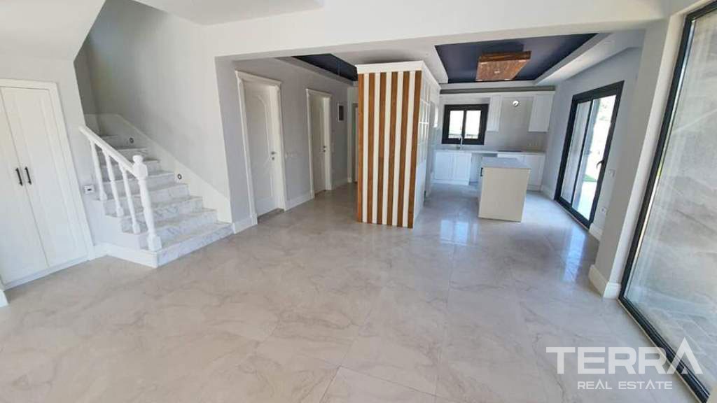 Excellent Quality House for Sale in Göcek With Spacious Garden&Pool - 39043