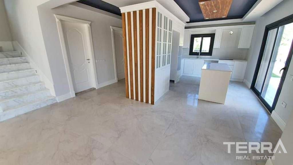 Excellent Quality House for Sale in Göcek With Spacious Garden&Pool - 39045