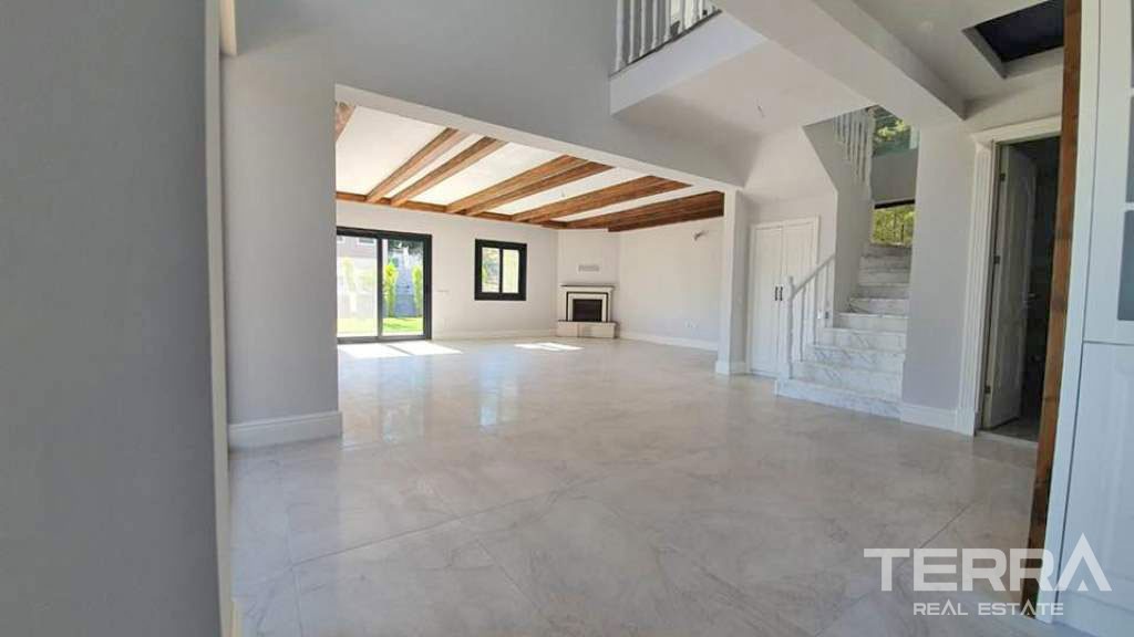 Excellent Quality House for Sale in Göcek With Spacious Garden&Pool - 39049