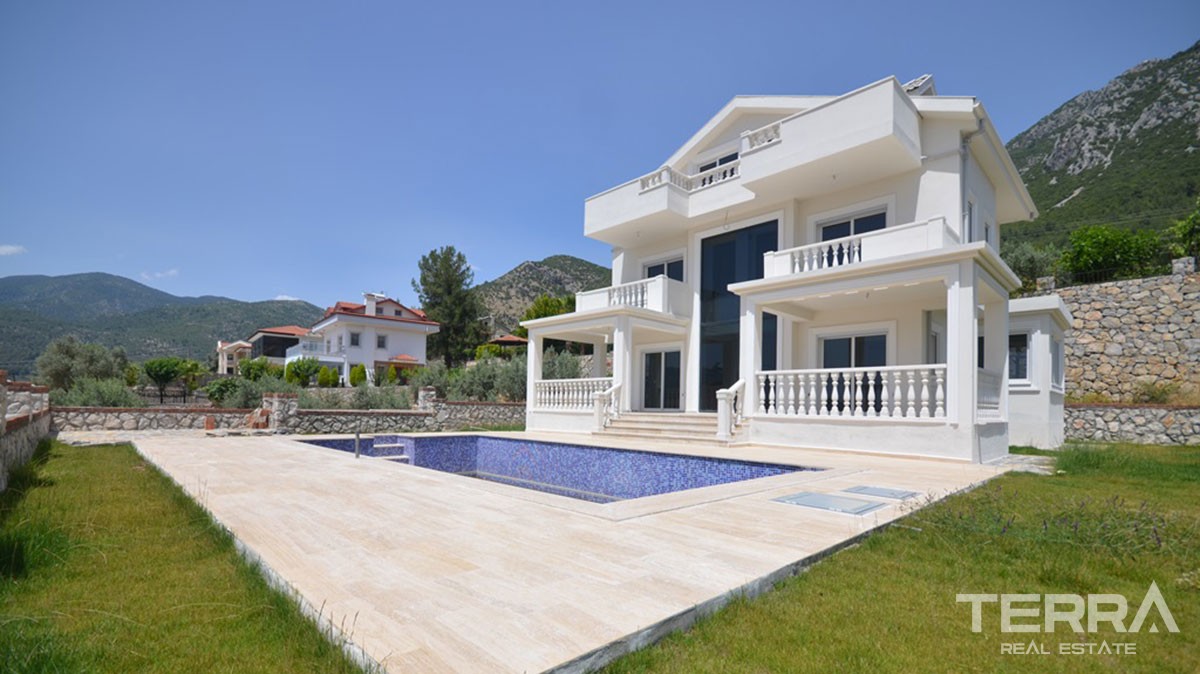 Modern Four Bed Villa Offering Mountains Views in Fethiye Üzümlü - 39148