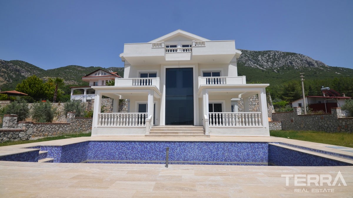 Modern Four Bed Villa Offering Mountains Views in Fethiye Üzümlü - 39150