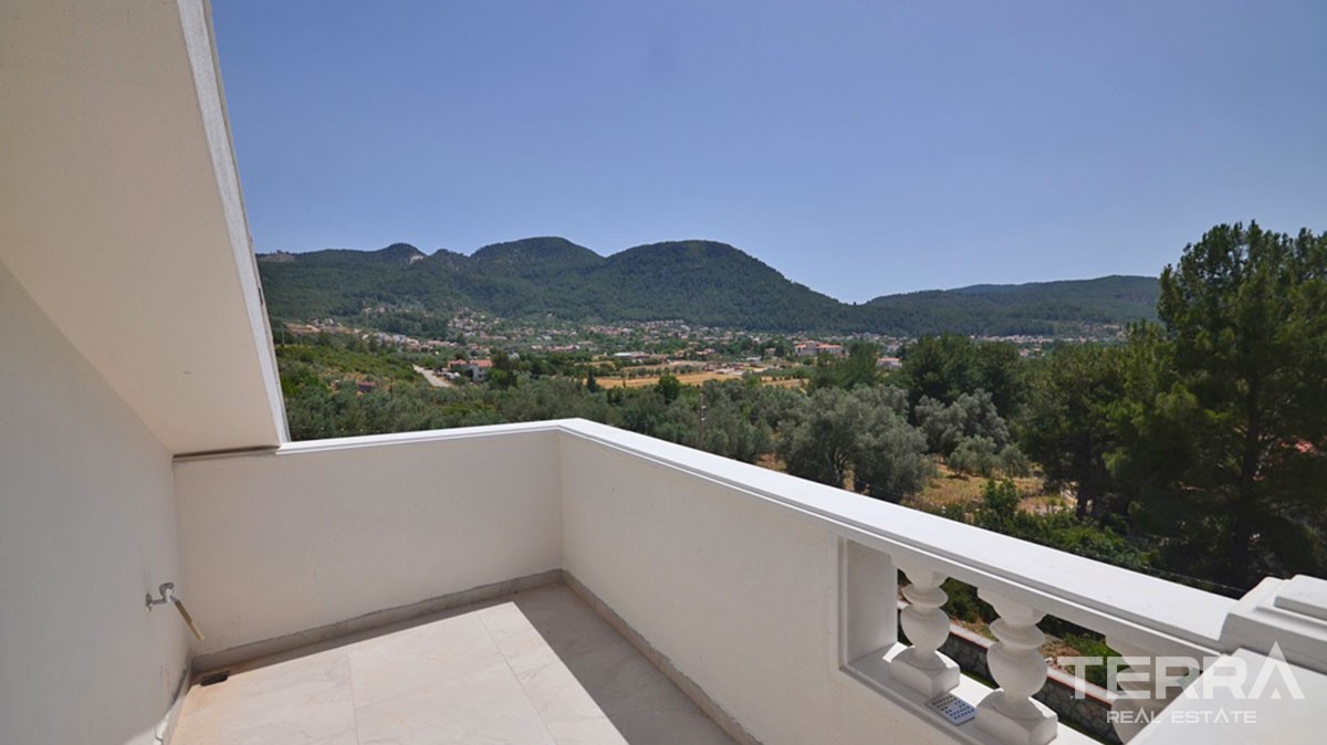 Modern Four Bed Villa Offering Mountains Views in Fethiye Üzümlü - 39152